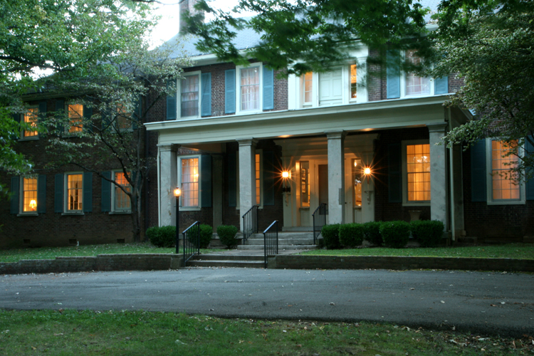 Charred Oaks Inn